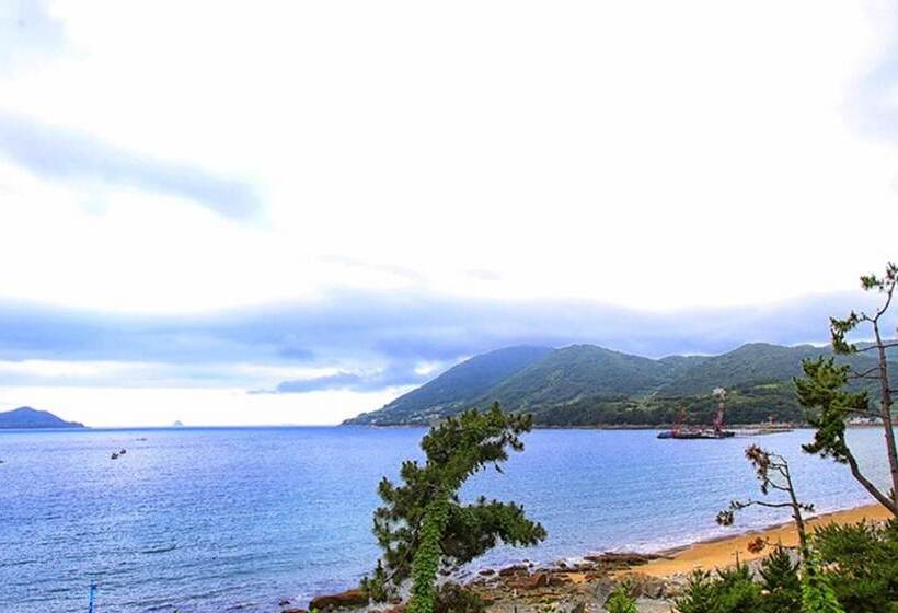 Namhae Baramkkot Pension