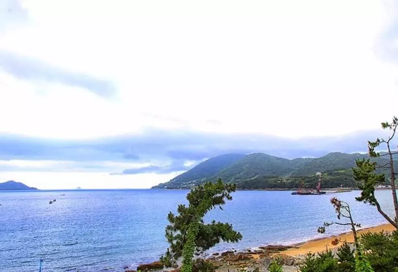 Namhae Baramkkot Pension
