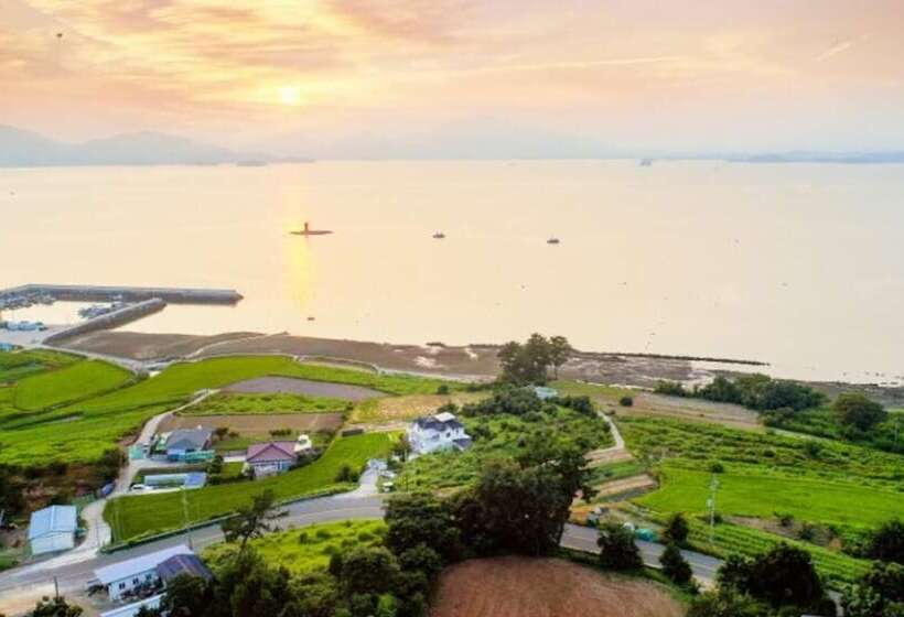 Namhae Viking Pension