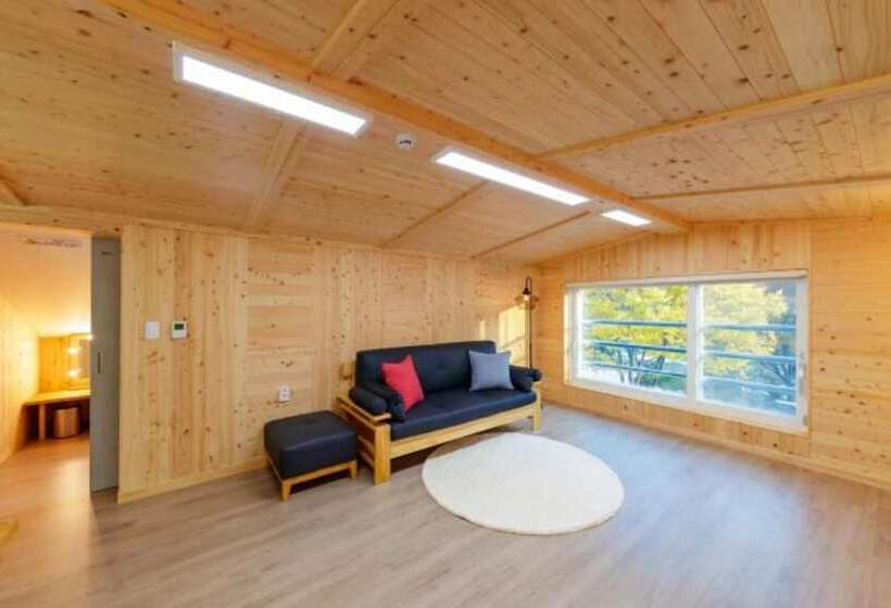 Pensione Wonju Zelkova 480 Pool Villa