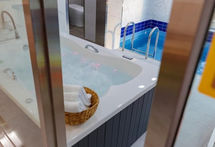 Pensione Wonju Zelkova 480 Pool Villa