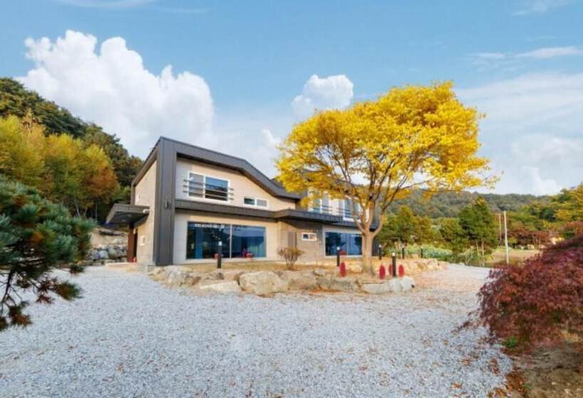 Pensione Wonju Zelkova 480 Pool Villa