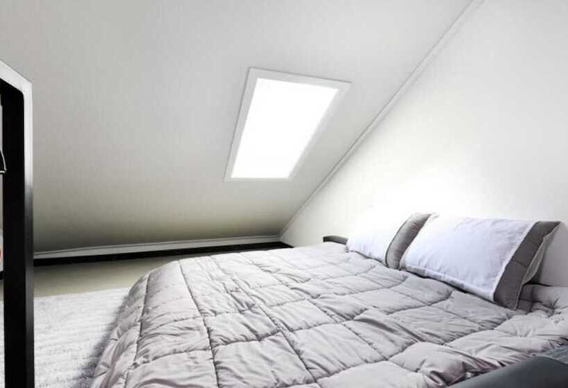 Samcheok Santiago Pension