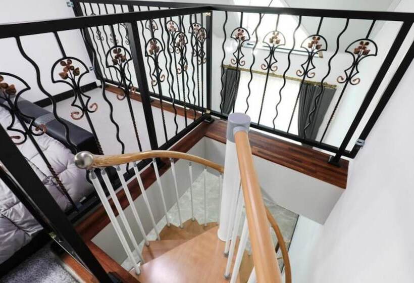 Samcheok Santiago Pension