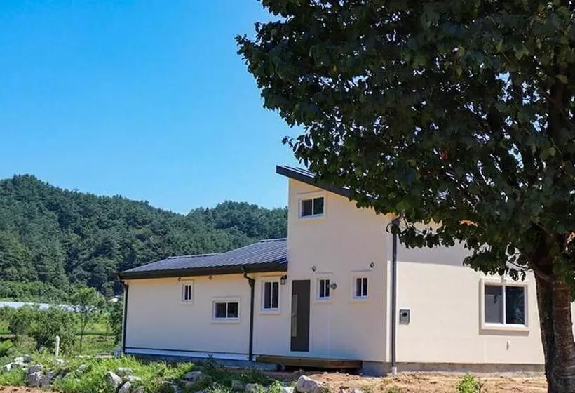 Yangyang Muloreum Pension