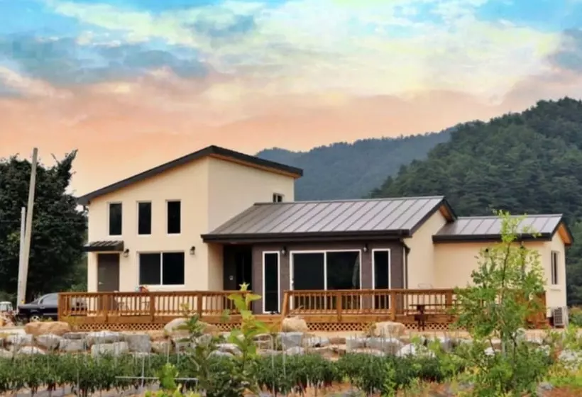 Yangyang Muloreum Pension
