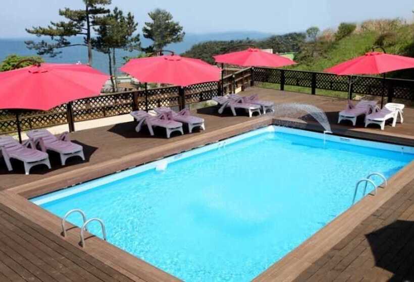 Yeongdeok Hill Pine Pension