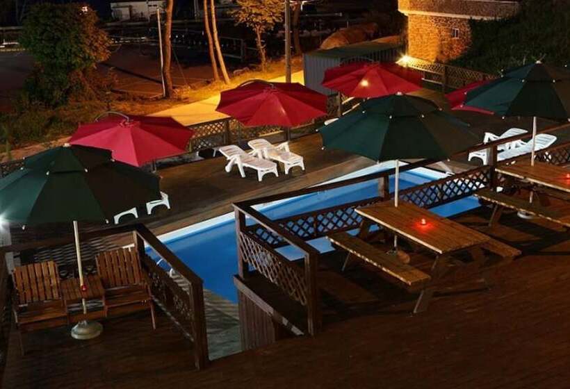 Yeongdeok Hill Pine Pension