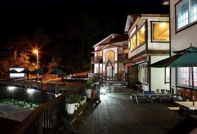 Yeongdeok Hill Pine Pension