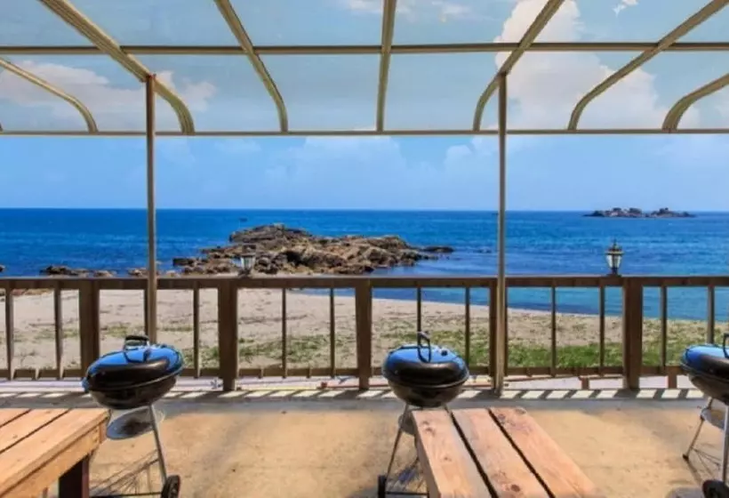 Castles Pebble Beach Pension