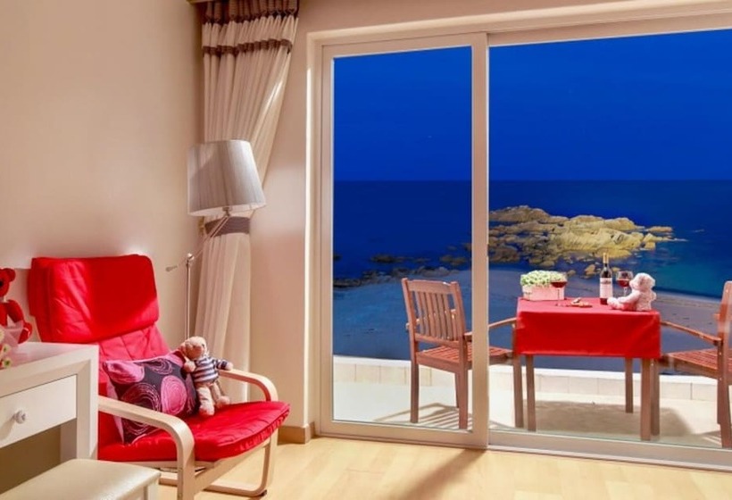 Castles Pebble Beach Pension