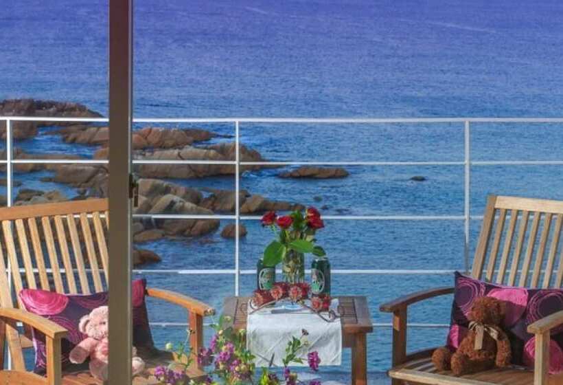 Castles Pebble Beach Pension