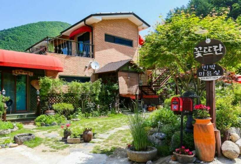 Danyang Kkottteuran Pension