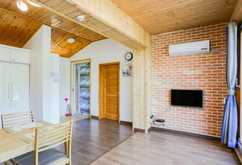 Danyang Kkottteuran Pension