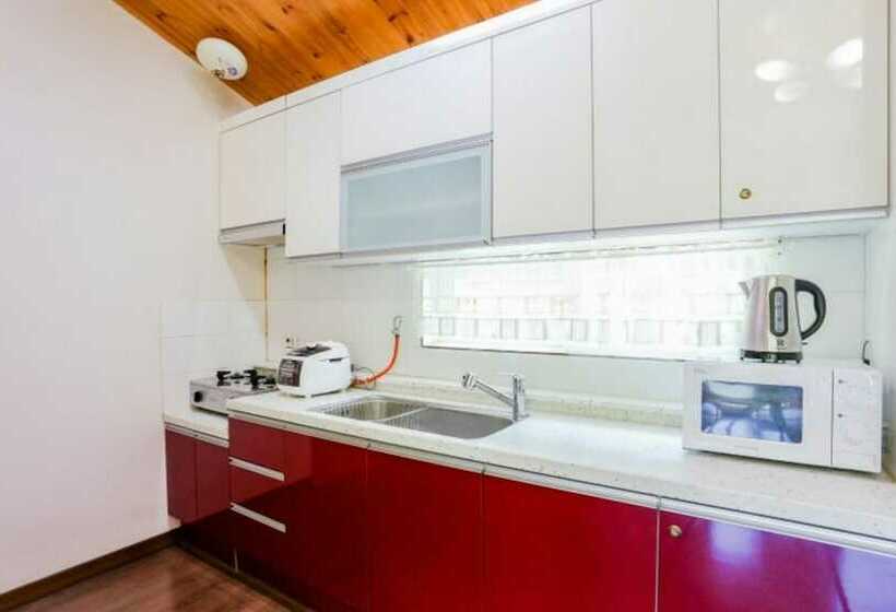 Danyang Kkottteuran Pension