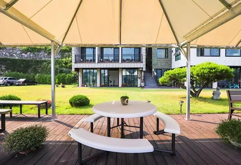 Gapyeong Lake Terrace Pension