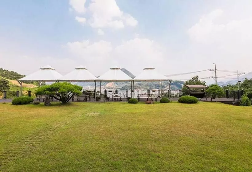 Gapyeong Lake Terrace Pension