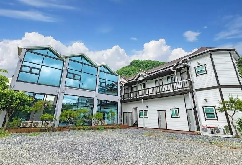 Gapyeong Shiny Pension