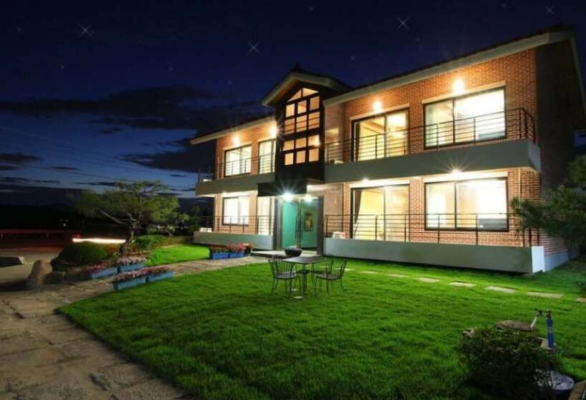 Gyeongju Bomunnamchon Pension