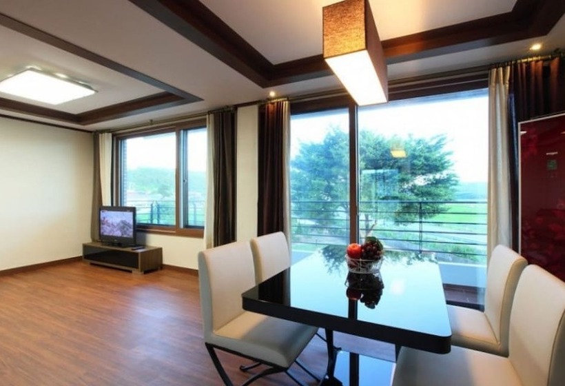 Gyeongju Bomunnamchon Pension