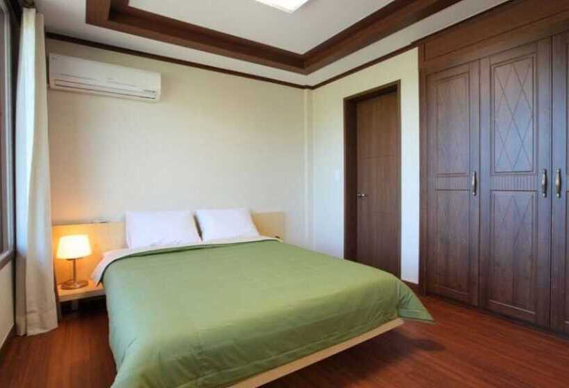 Gyeongju Bomunnamchon Pension