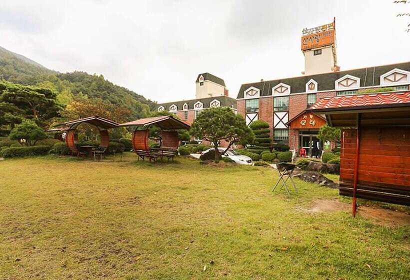 Gurye Jirisan Sansarang Pension