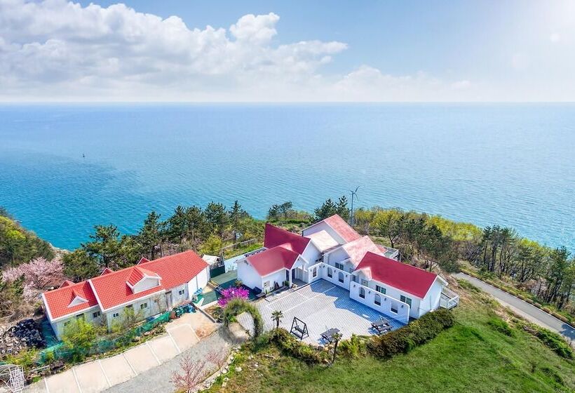 Namhae Baramundeok Pension