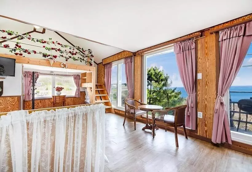 Namhae Baramundeok Pension