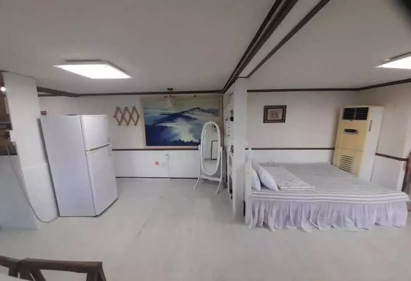 Namhae Baramundeok Pension