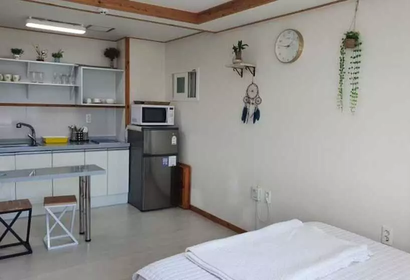 Namhae Cloud Berry Pension