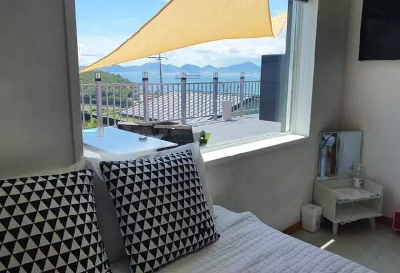Namhae Cloud Berry Pension