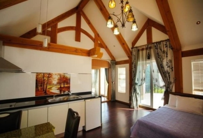 Namhae Seokbujak Jeongwon Pension