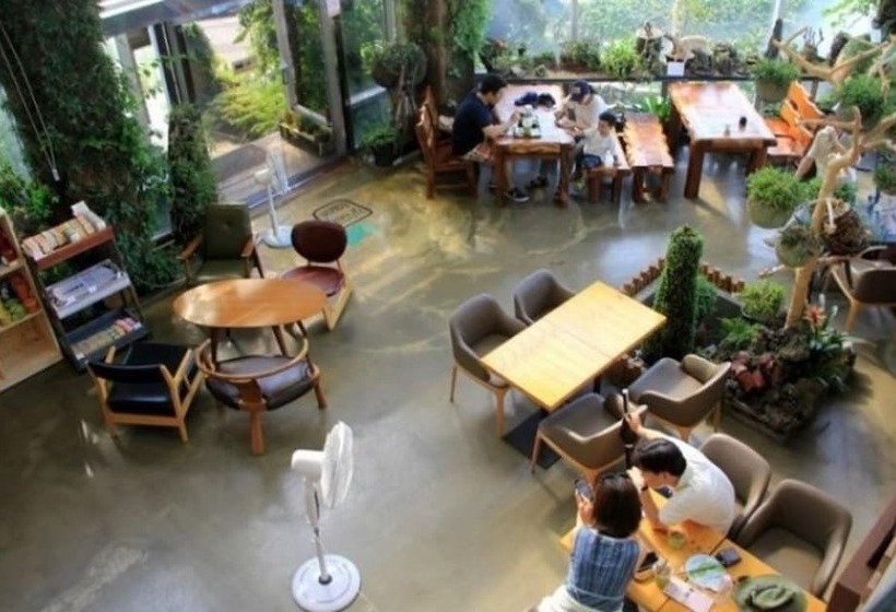 Namhae Seokbujak Jeongwon Pension