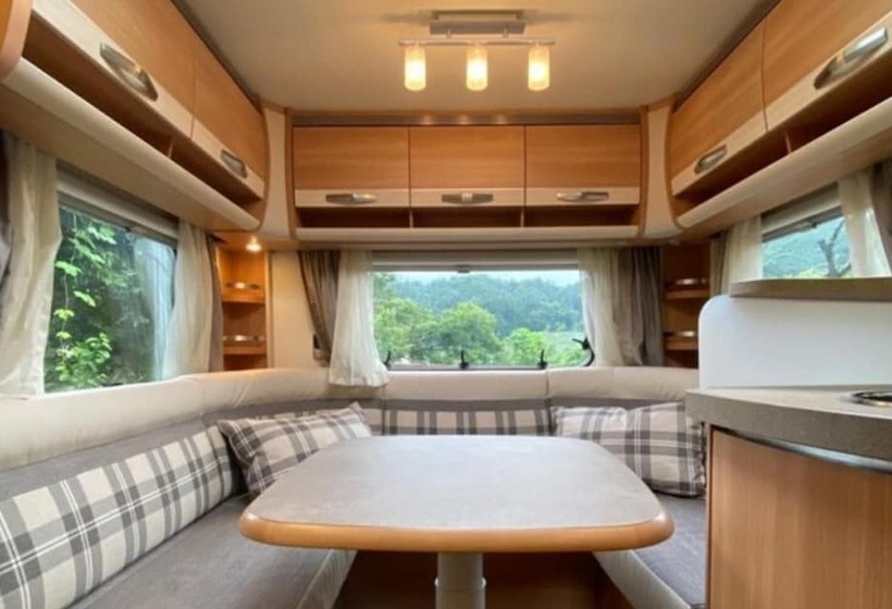 פנסיון Gapyeong Captain Caravan And Glamping