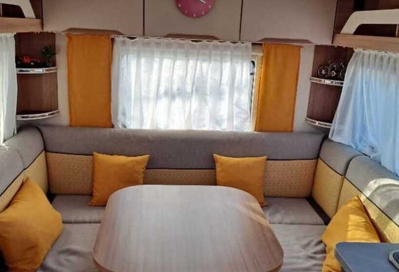 פנסיון Gapyeong Captain Caravan And Glamping