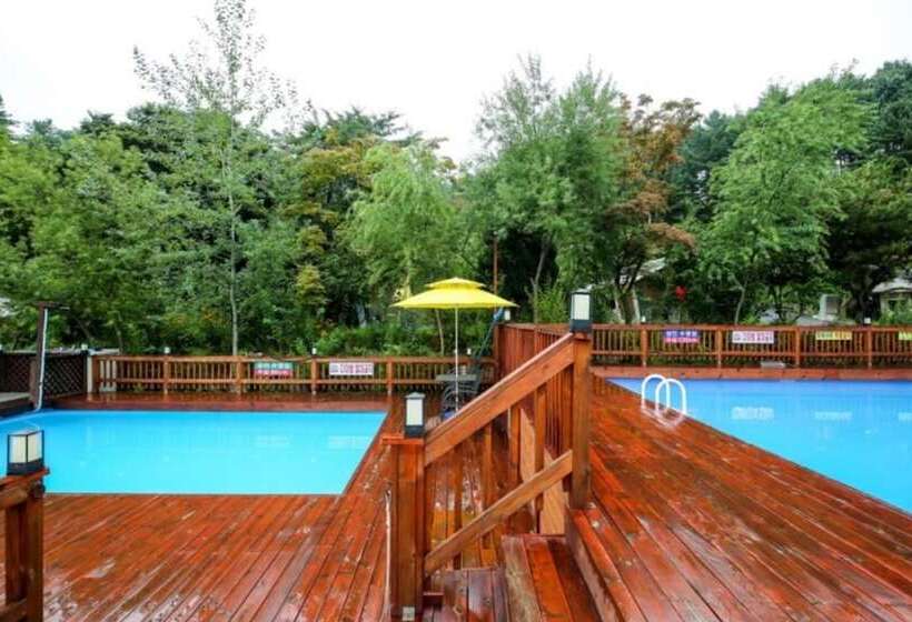 פנסיון Gapyeong Captain Caravan And Glamping