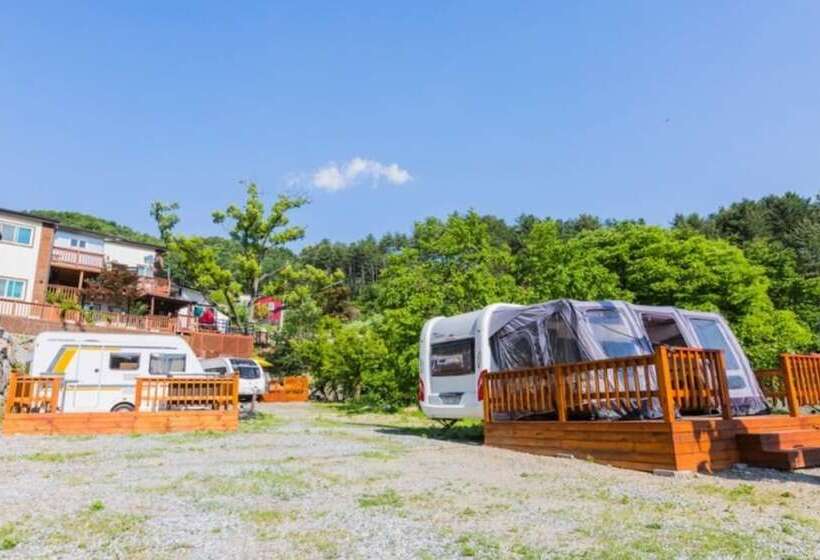 פנסיון Gapyeong Captain Caravan And Glamping