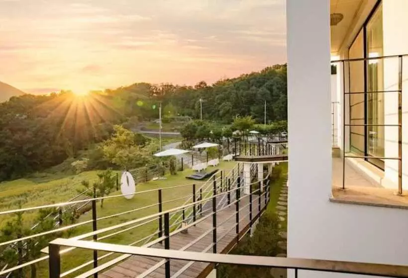ペンション Gapyeong High Palace Pool Villa