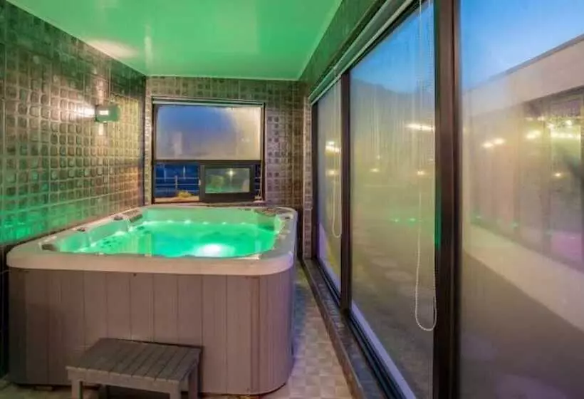 ペンション Gapyeong High Palace Pool Villa