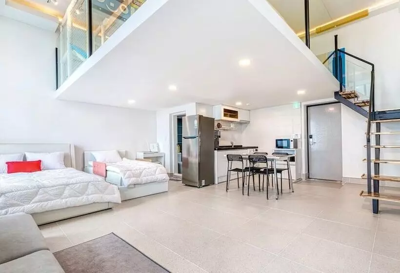 Majatalo Goseong Belossi Ayajin Kids Poolvilla