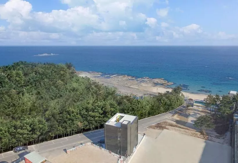 Majatalo Goseong Belossi Ayajin Kids Poolvilla