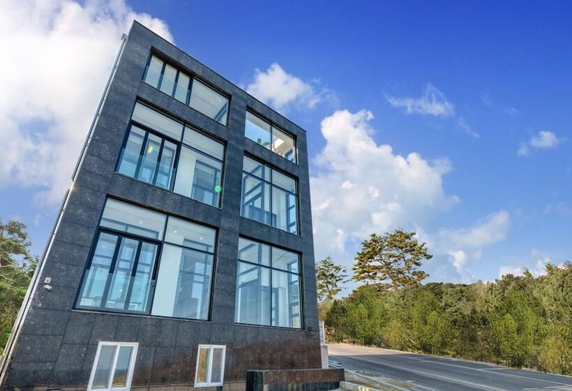 Pansiyon Goseong Belossi Ayajin Kids Poolvilla