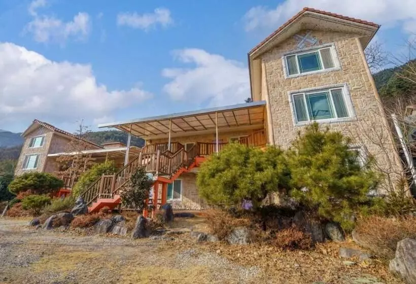 ペンション Hamyang Jiri Resort Bed And Breakfast