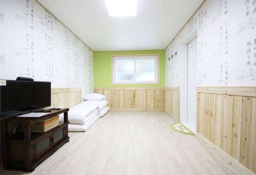 Pensió Jeonju Myeongmunga Hanok Stay