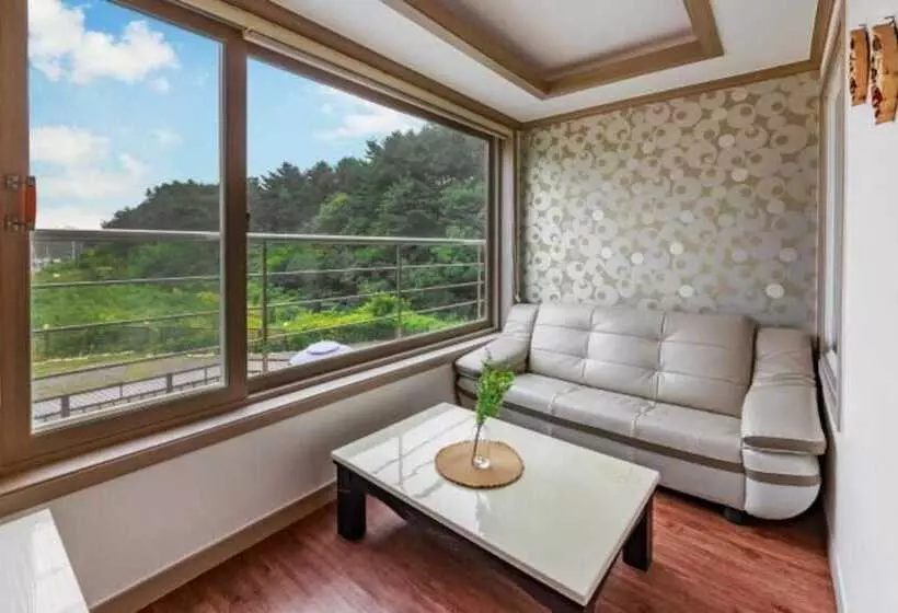 Yangyang Mama Healing House Pension