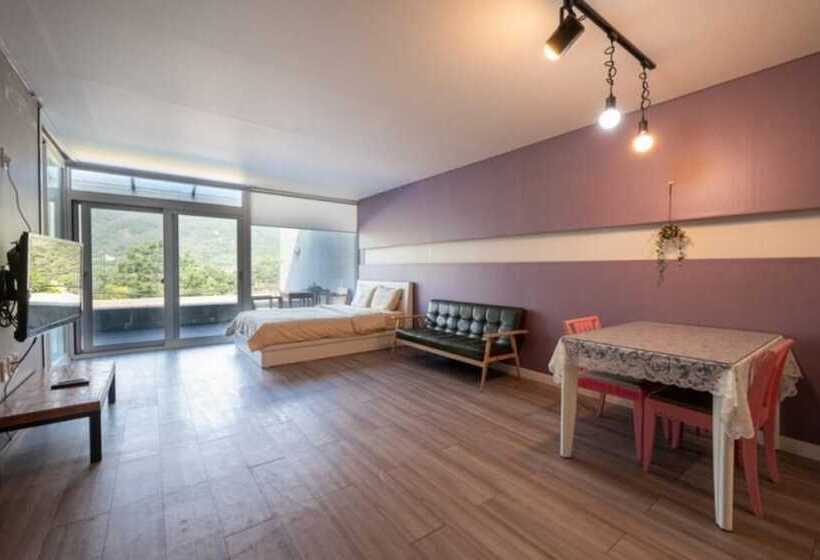 Pensão Sancheong Pool Villa Y