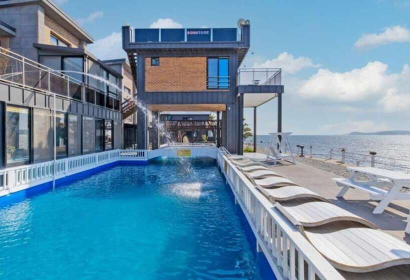 ペンション Taean Sunstone Pool Villa