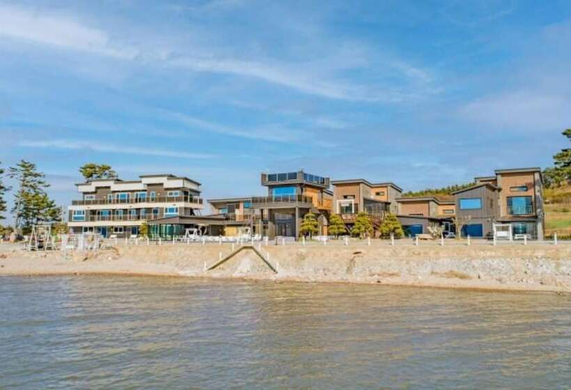 ペンション Taean Sunstone Pool Villa