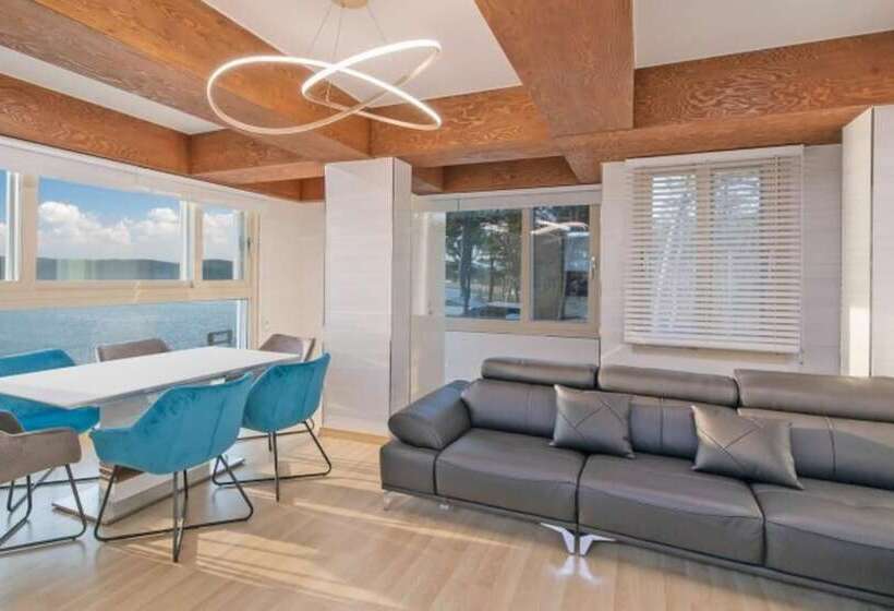 ペンション Taean Sunstone Pool Villa