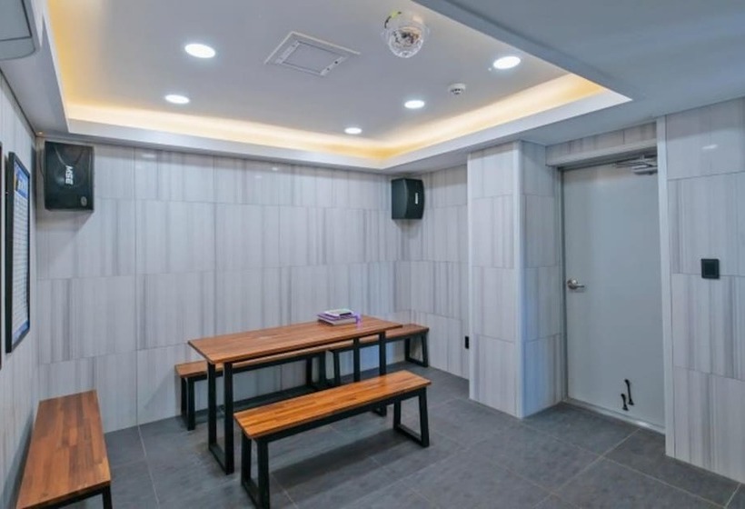 ペンション Taean Sunstone Pool Villa